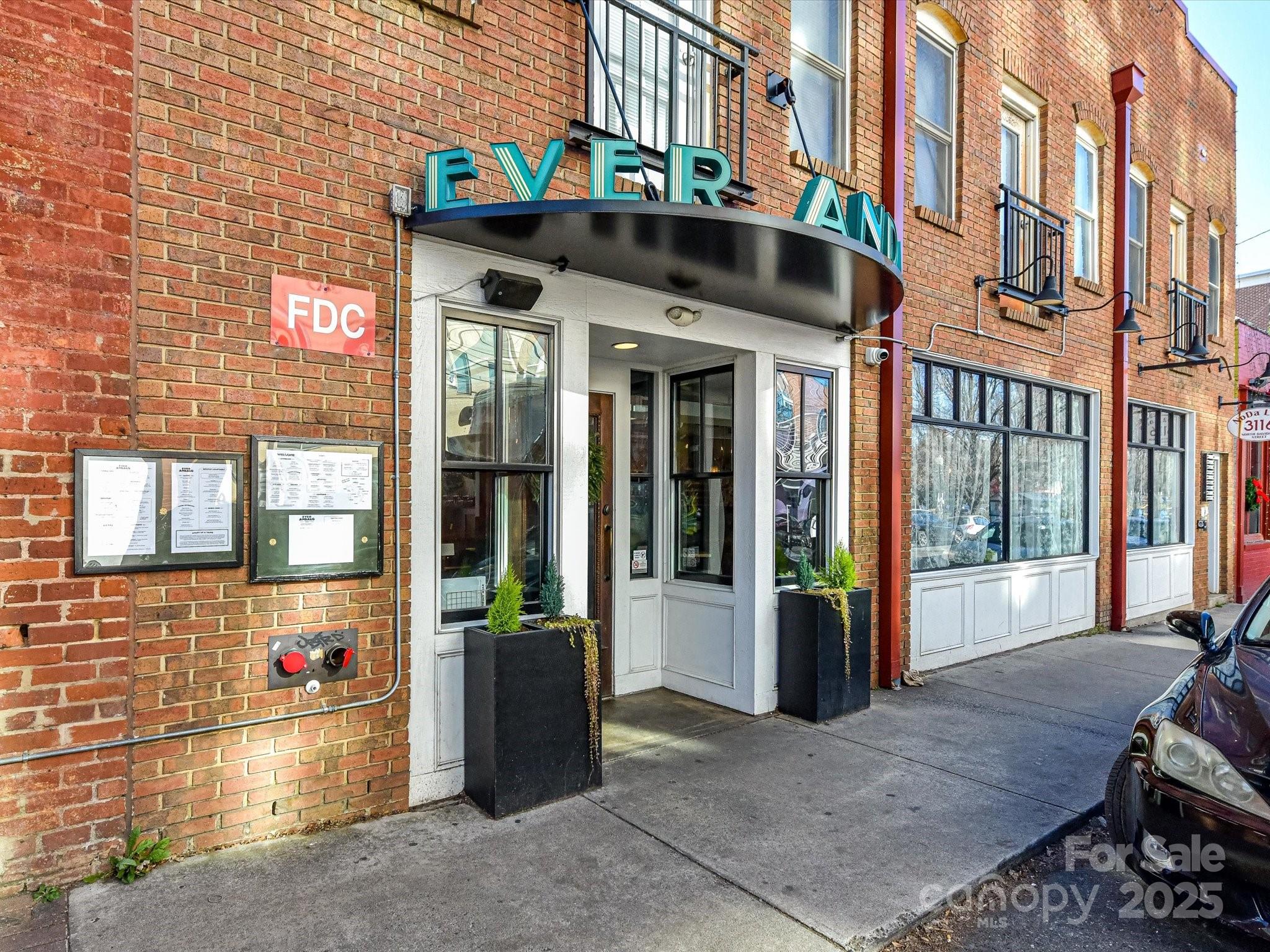 Fat City Condominium - Residential