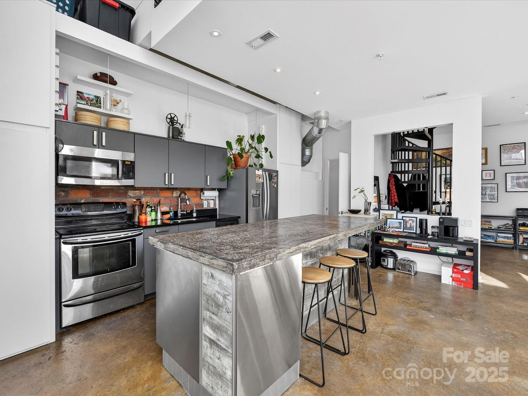 Fat City Condominium - Residential