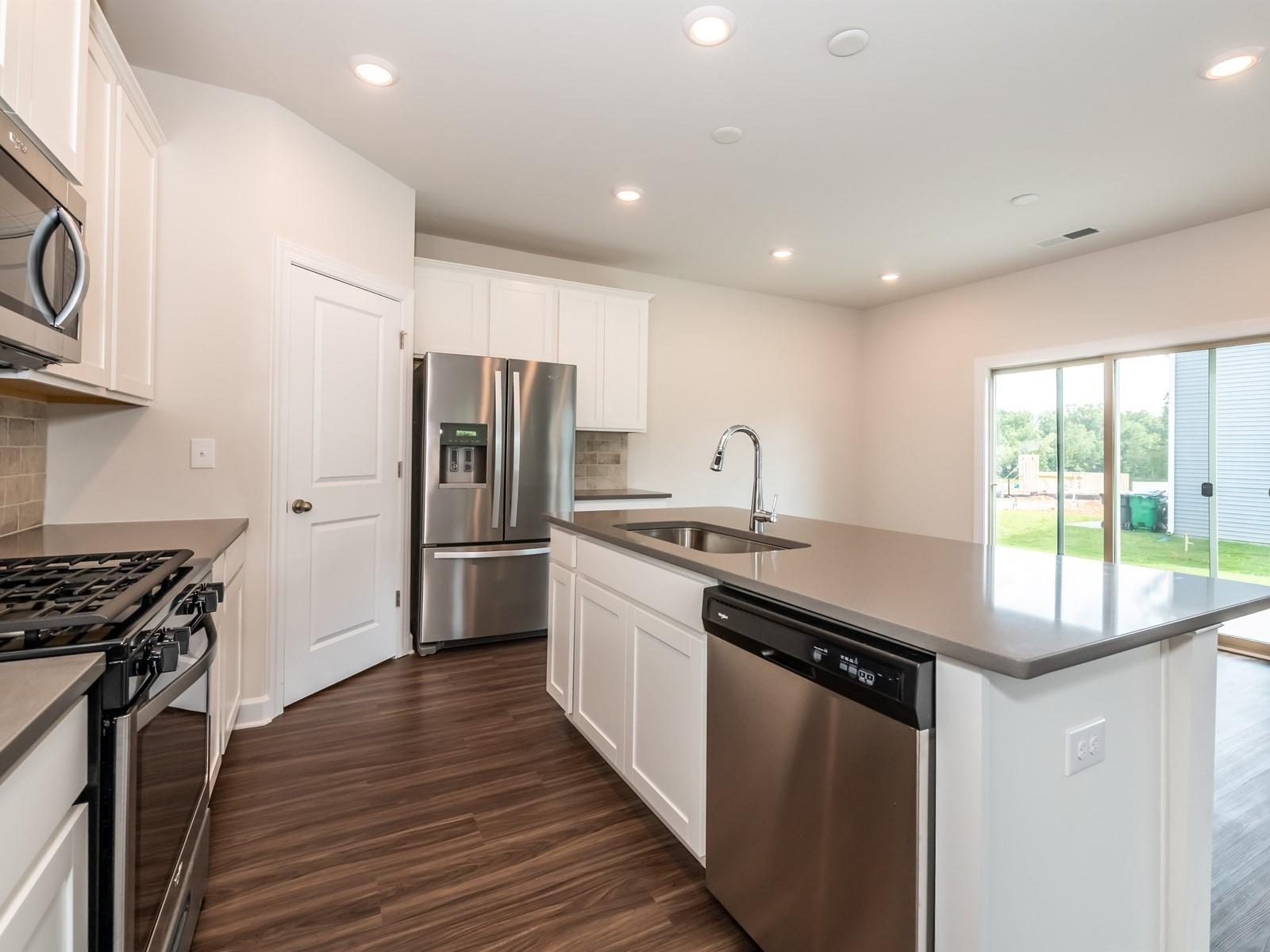 Larkhaven Hills - Residential Lease