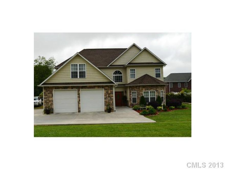 Absolutely gorgeous property at the county line of Alexander/Iredell. Meticulously maintained. Property offers convenience to Concord, Mooresville and Statesville areas while being only minutes away from shopping & restaurants. Interior showcases high ceilings, stone fireplace, excellent open floor plan, maple cabinetry, granite counter tops, marble tile, Jacuzzi in master en suite, huge WICs and a master suite to die for. Being offered at tax value.