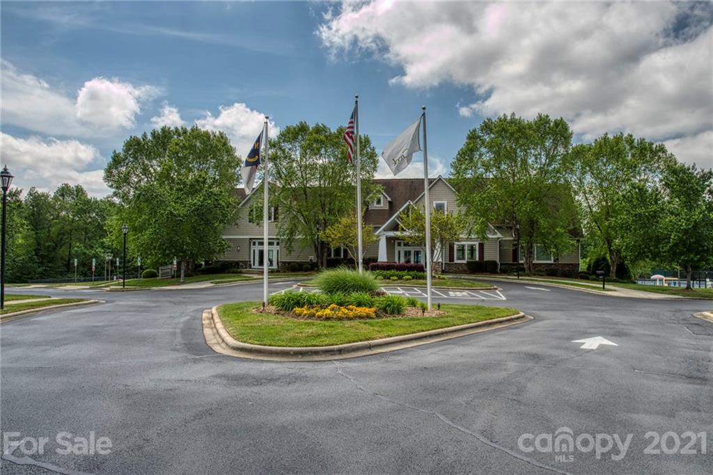 Moss Creek Village - Residential