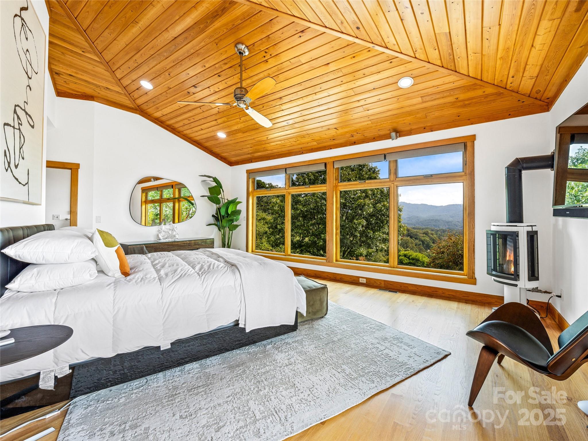 Reynolds Mountain - Residential