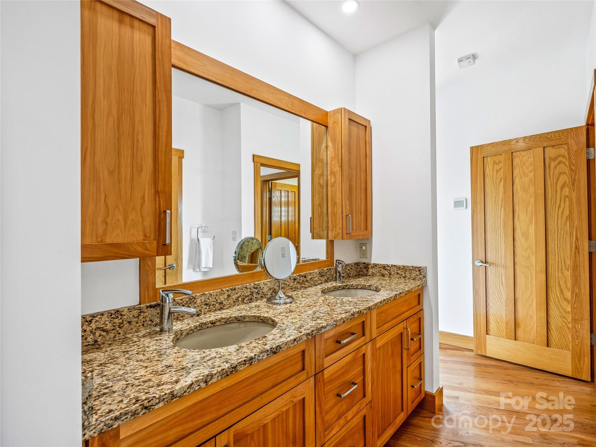 Reynolds Mountain - Residential