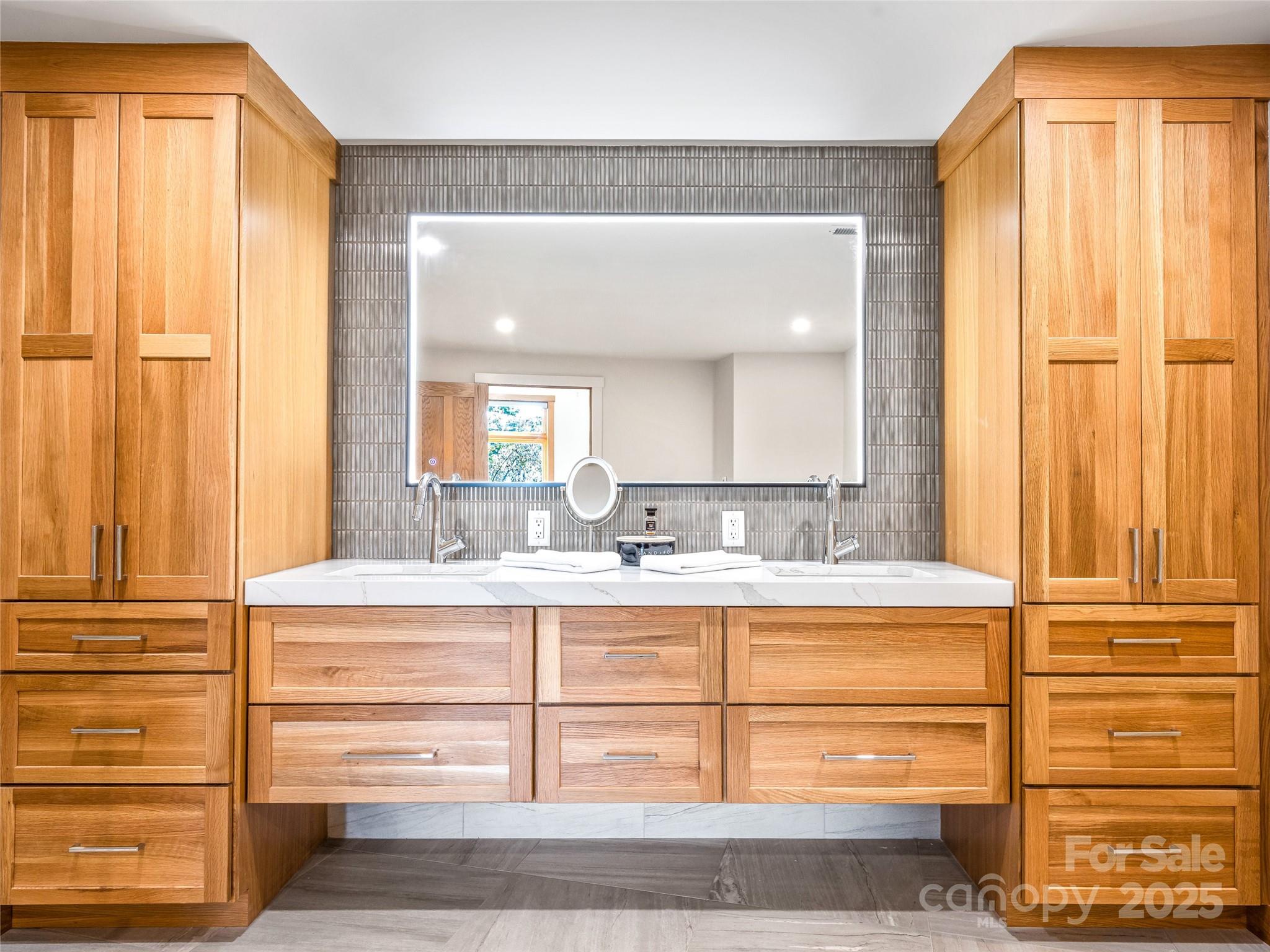 Reynolds Mountain - Residential