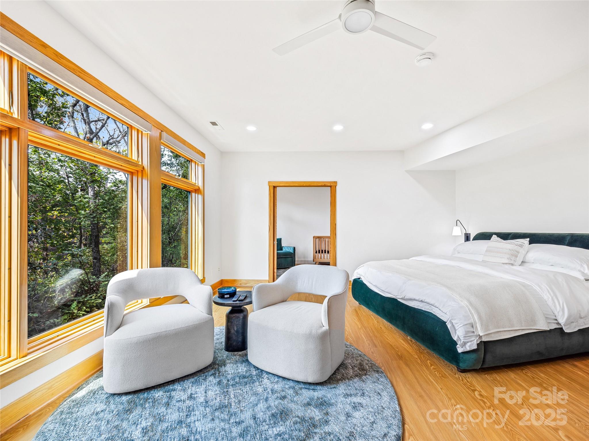 Reynolds Mountain - Residential