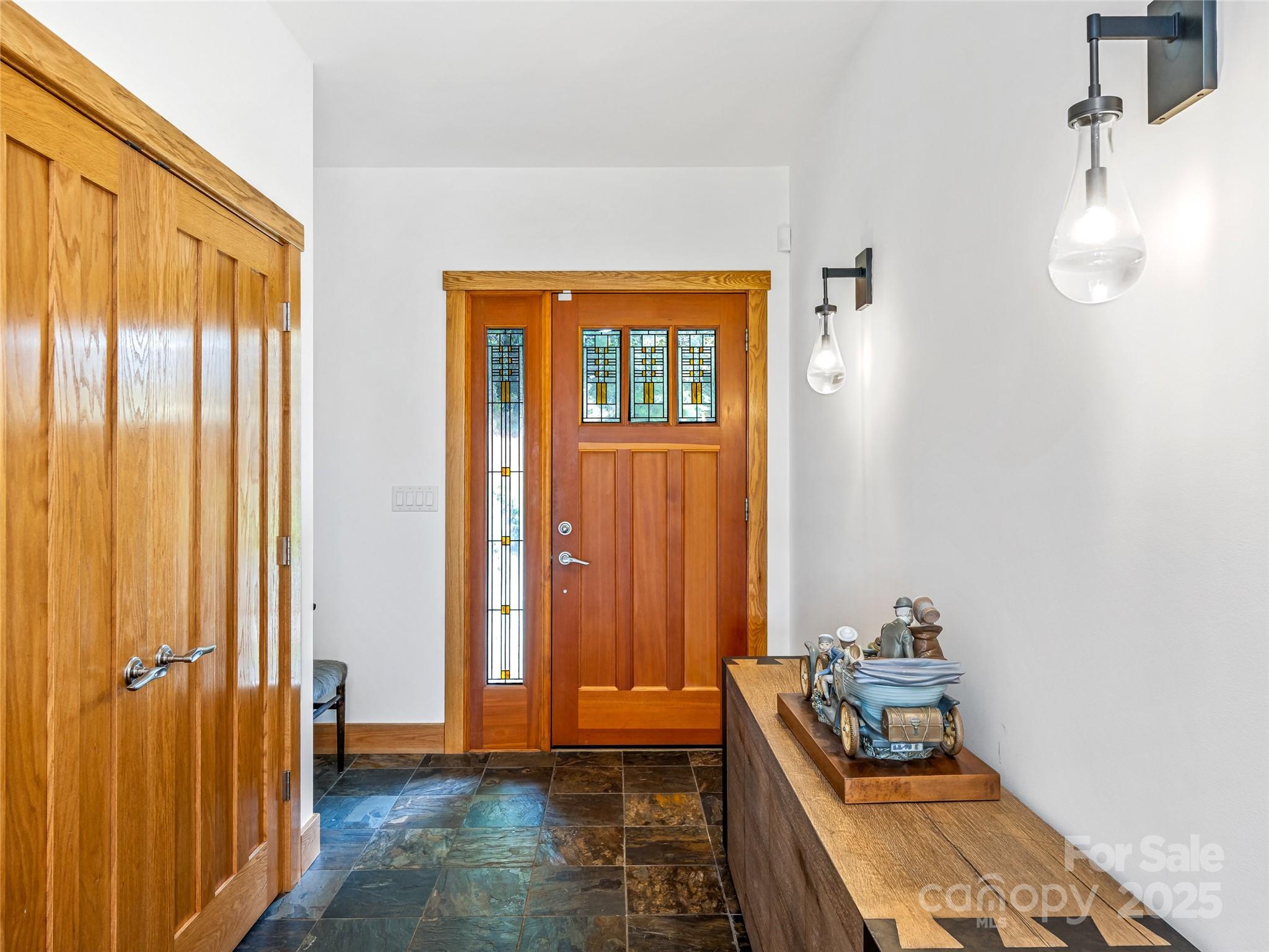 Reynolds Mountain - Residential