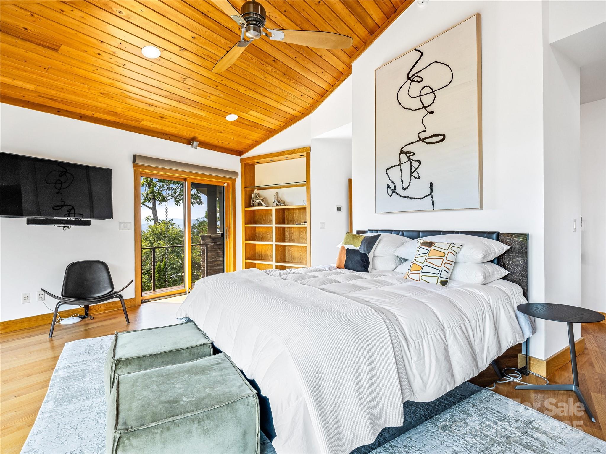 Reynolds Mountain - Residential