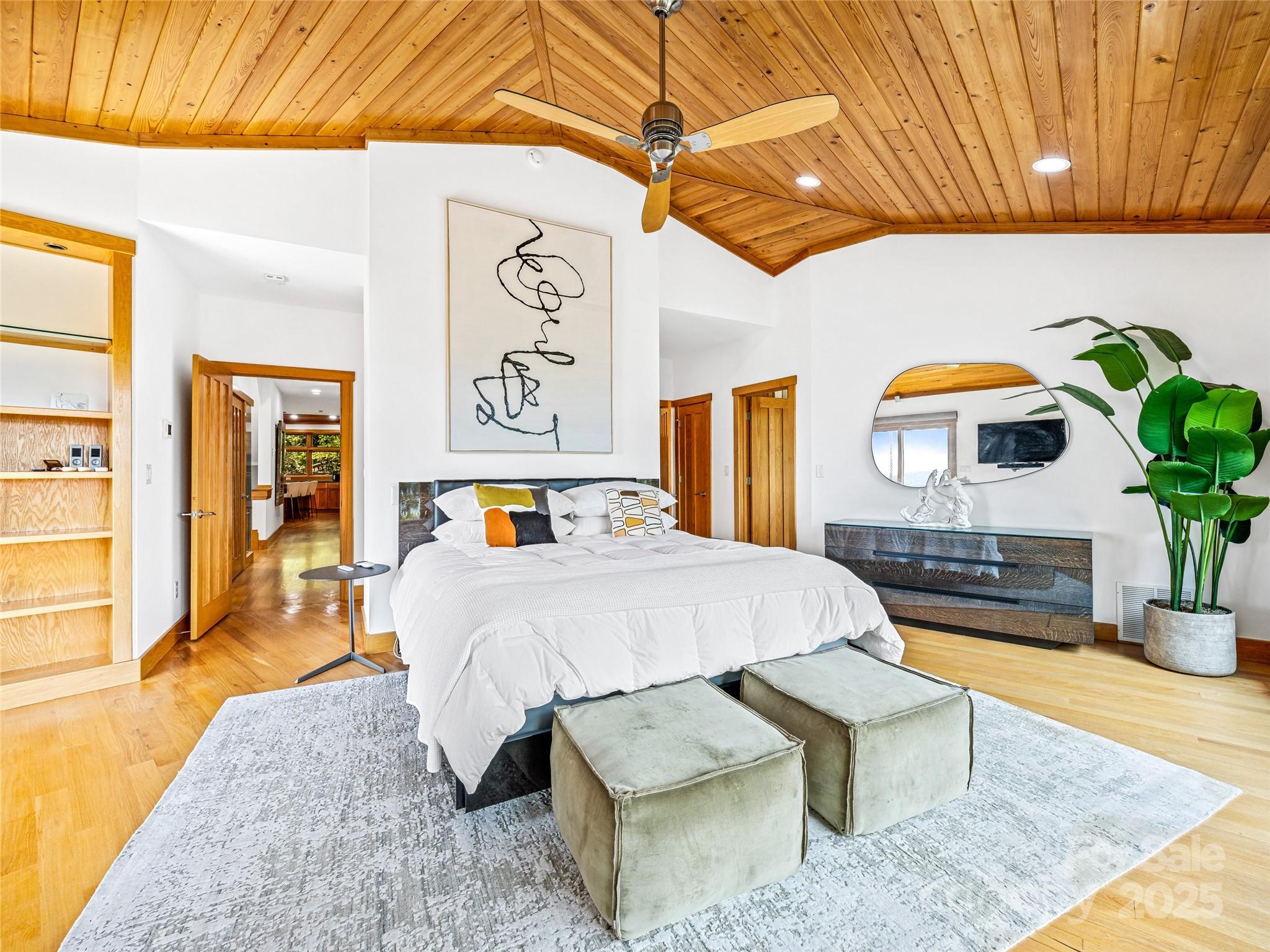 Reynolds Mountain - Residential