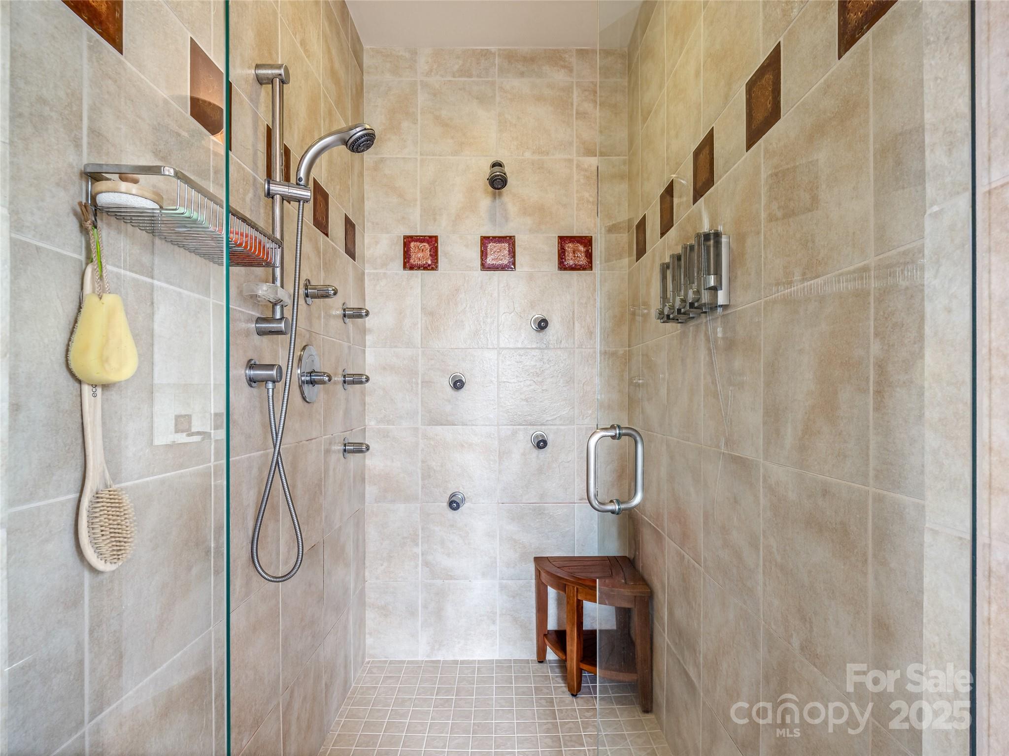 Reynolds Mountain - Residential