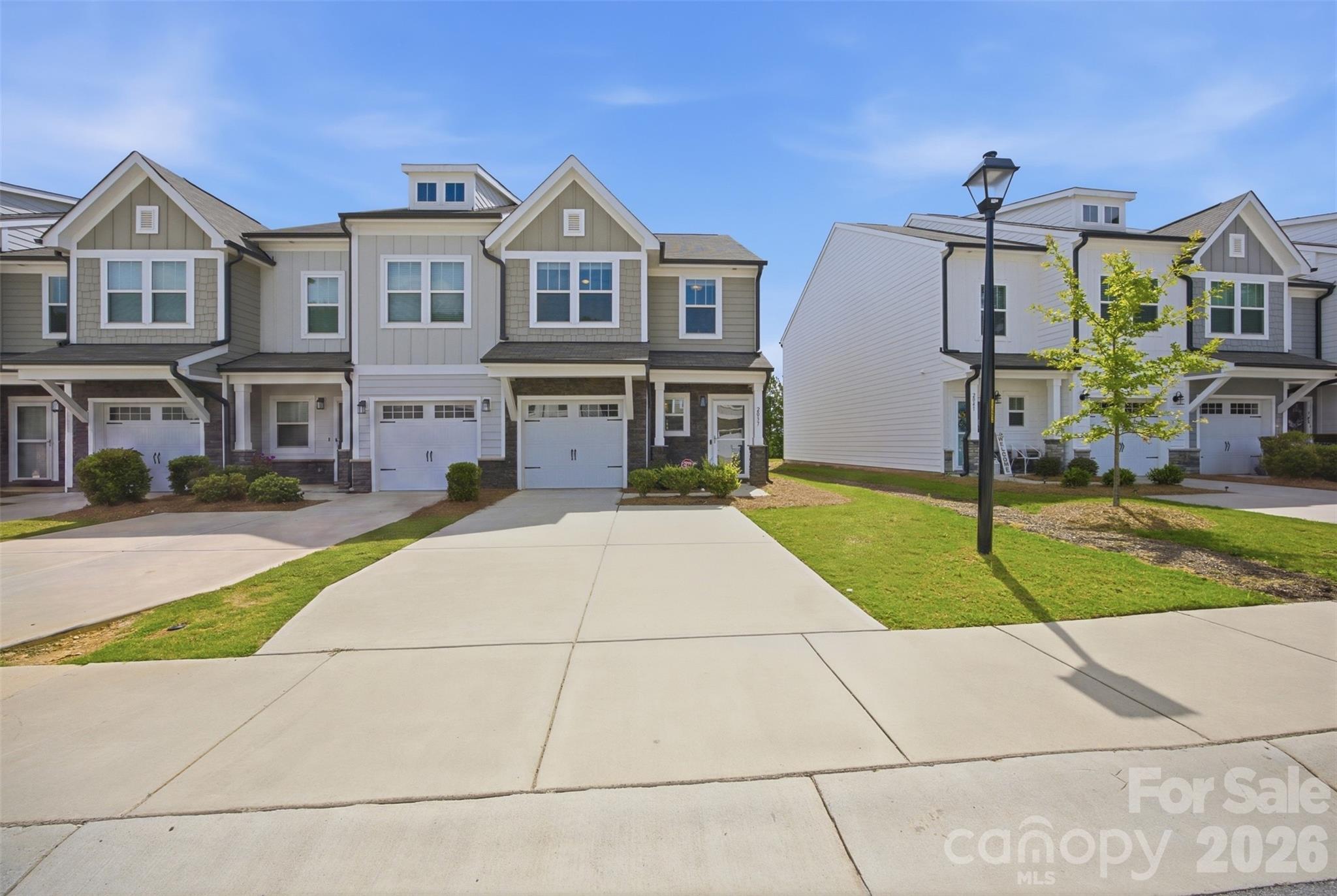 2037 Crooked Oak Lane