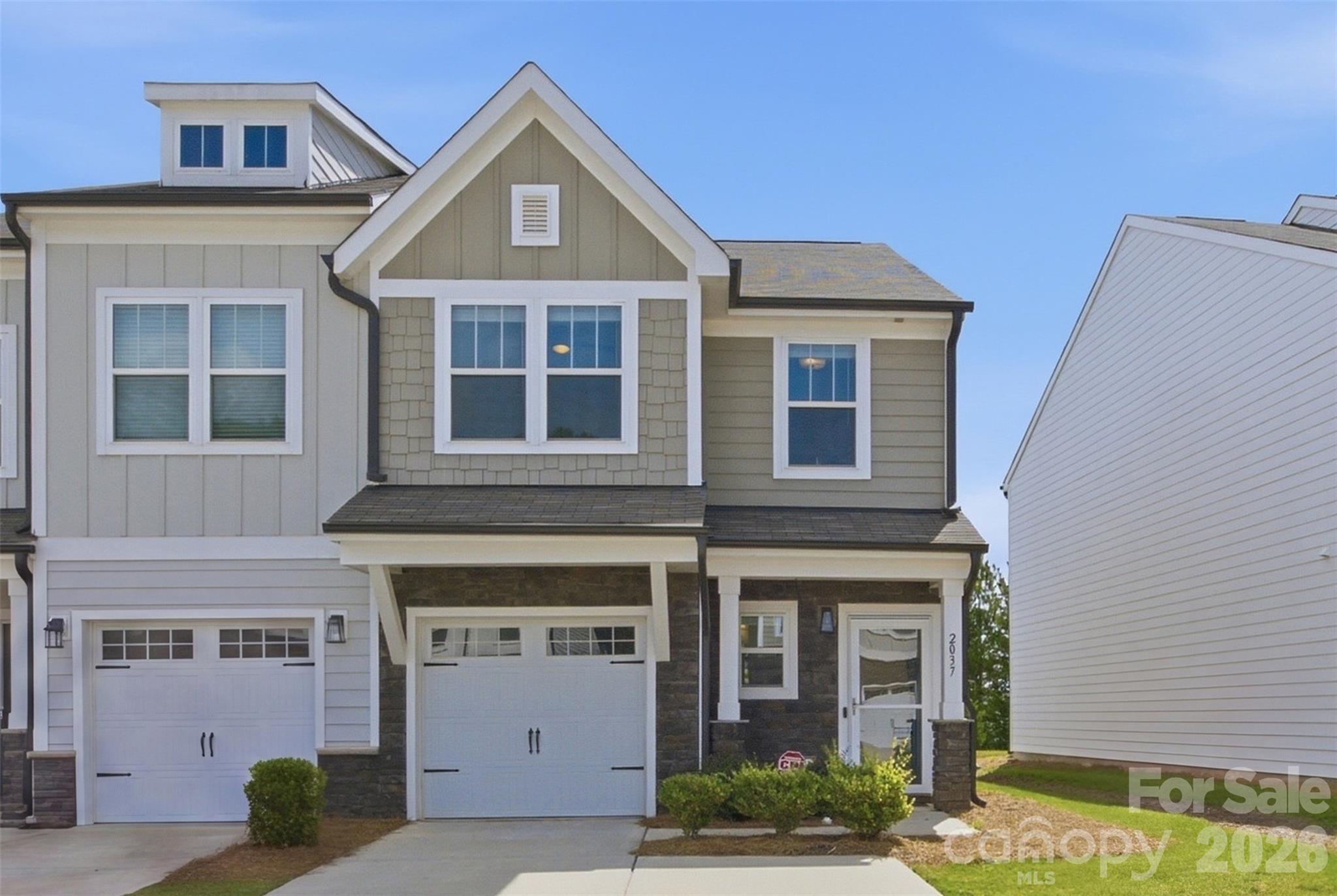 2037 Crooked Oak Lane