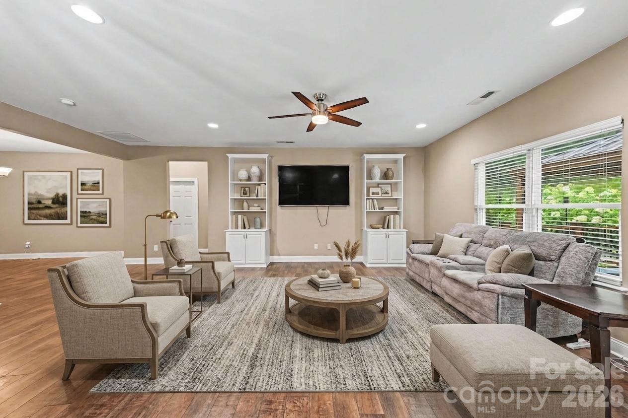 7015 Mt Holly Huntersville Road 8