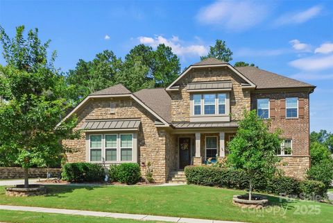 Photo of 16402 Doves Canyon Lane, Charlotte, NC 28278 (MLS # 4288120)