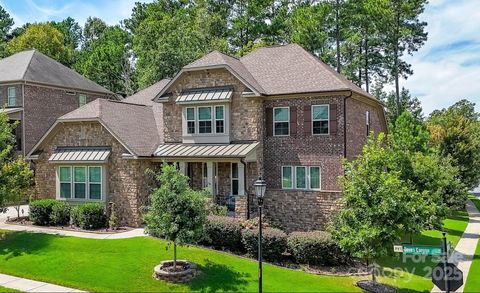 Photo of 16402 Doves Canyon Lane, Charlotte, NC 28278 (MLS # 4288120)