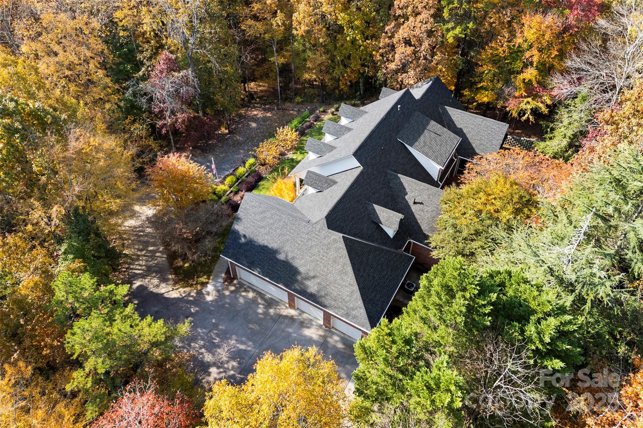 77 Bridlewood Place NE