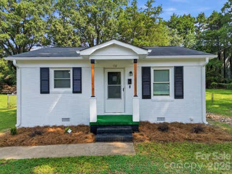 Photo of 732 Wabash Avenue, Charlotte, NC 28208 (MLS # 4415057)