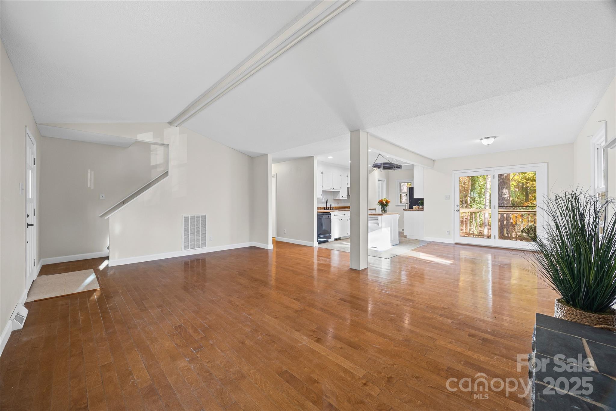 Tega Cay - Residential