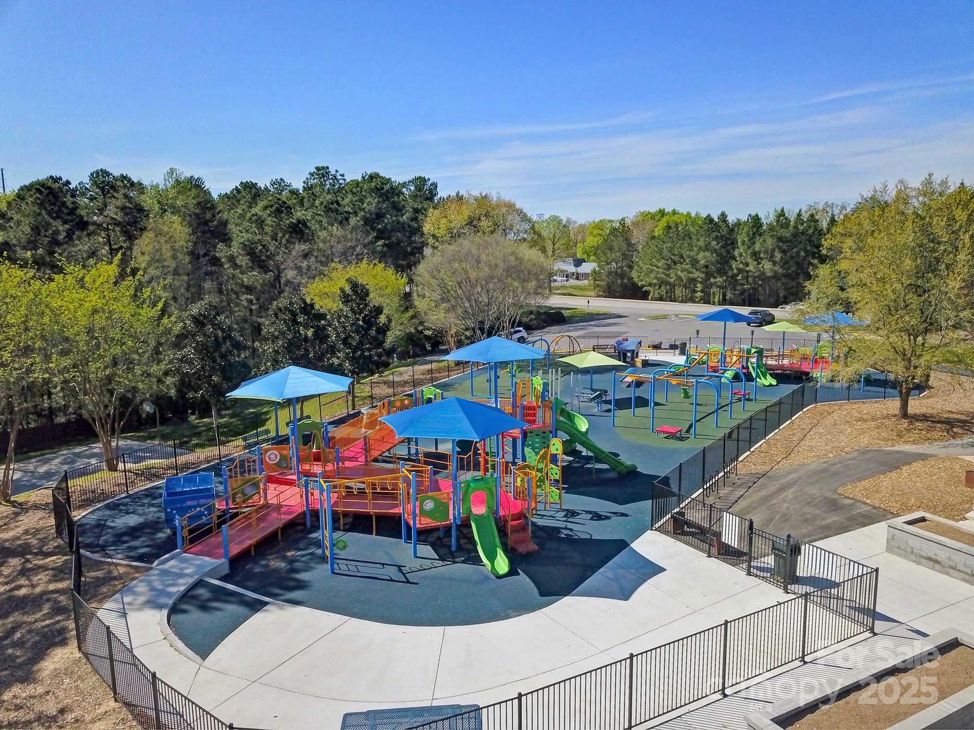 Tega Cay - Residential