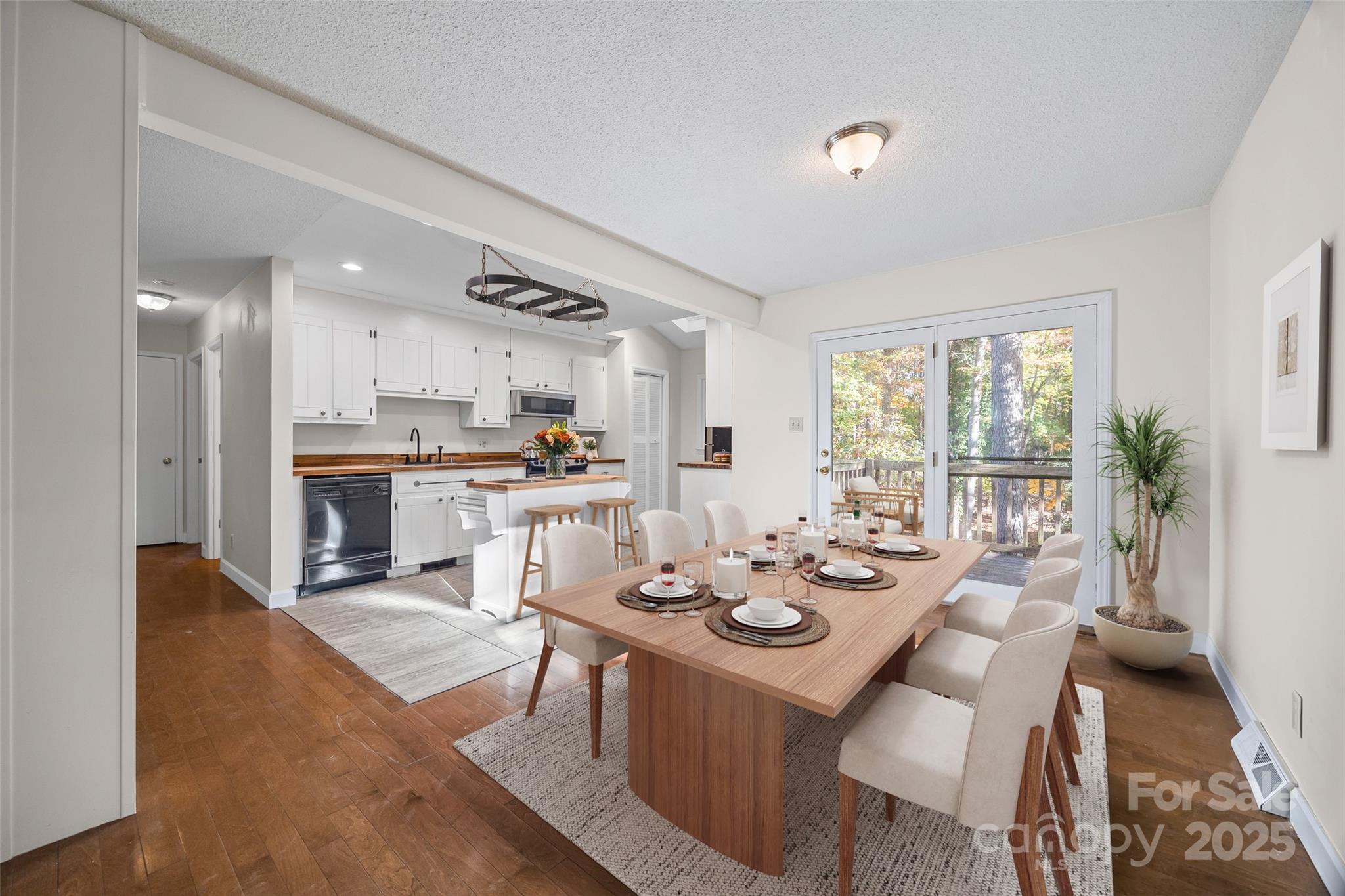 Tega Cay - Residential