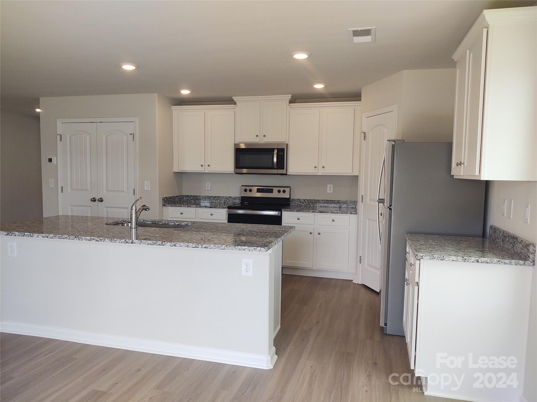 Stagecoach Station - Residential Lease