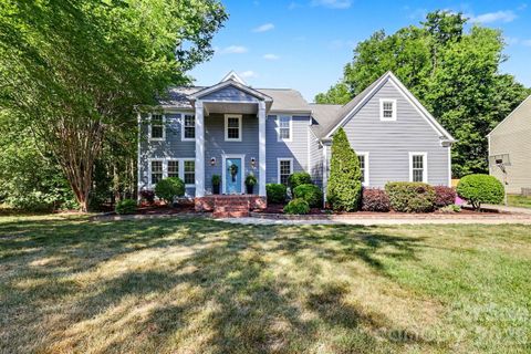 Photo of 12227 Provincetowne Drive, Charlotte, NC 28277 (MLS # 4373650)