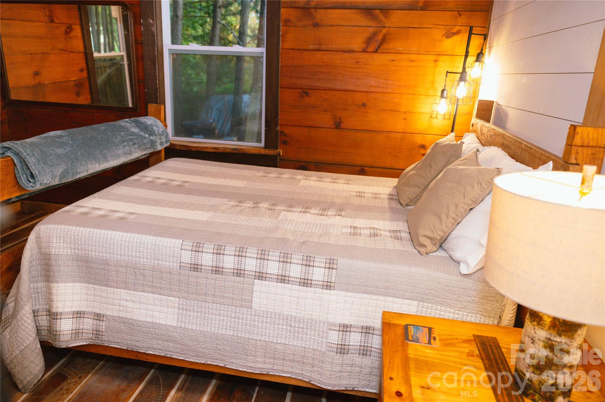 Glenn Oaks - Residential