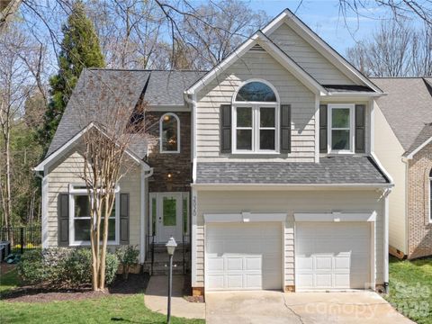 2020 Sablewood Drive Charlotte NC 28205