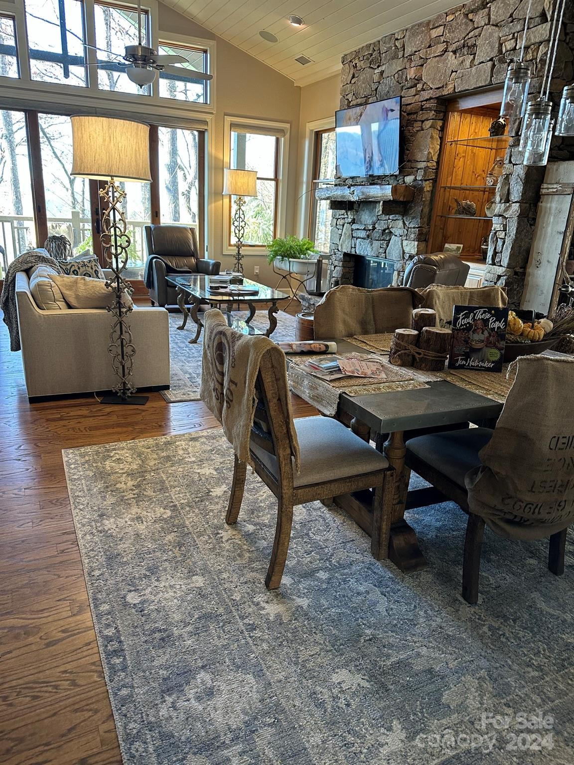 Austin View Villas - Residential