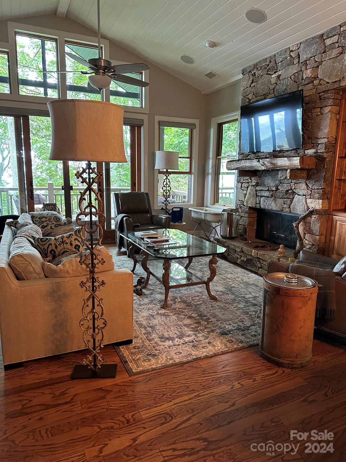 Austin View Villas - Residential