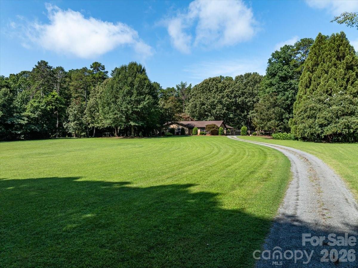 3825 Hoodridge Lane