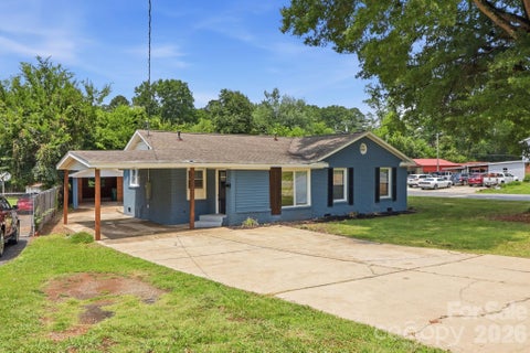 Photo of 4800 Westridge Drive, Charlotte, NC 28208 (MLS # 4400257)