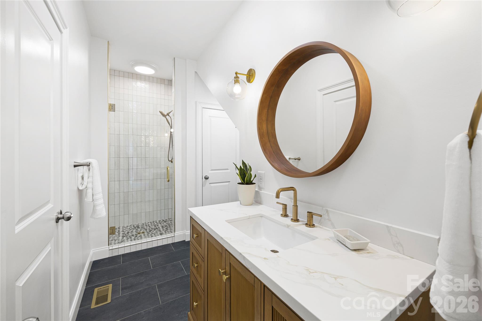 Links O Tryon - Residential