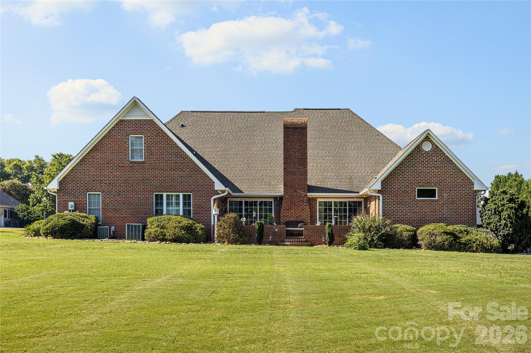 Links O Tryon - Residential