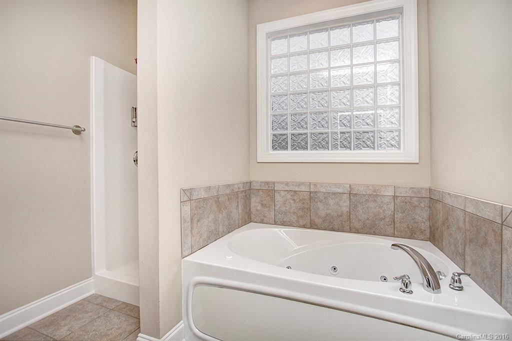 Stoneridge Lakes - Residential