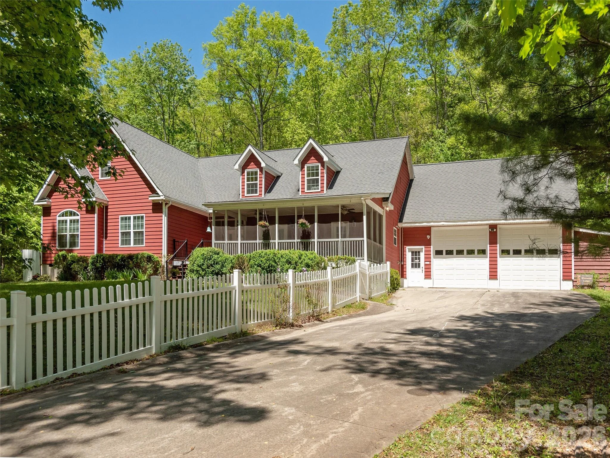 166 Virginia Brock Road, Lake Toxaway, NC, 28747