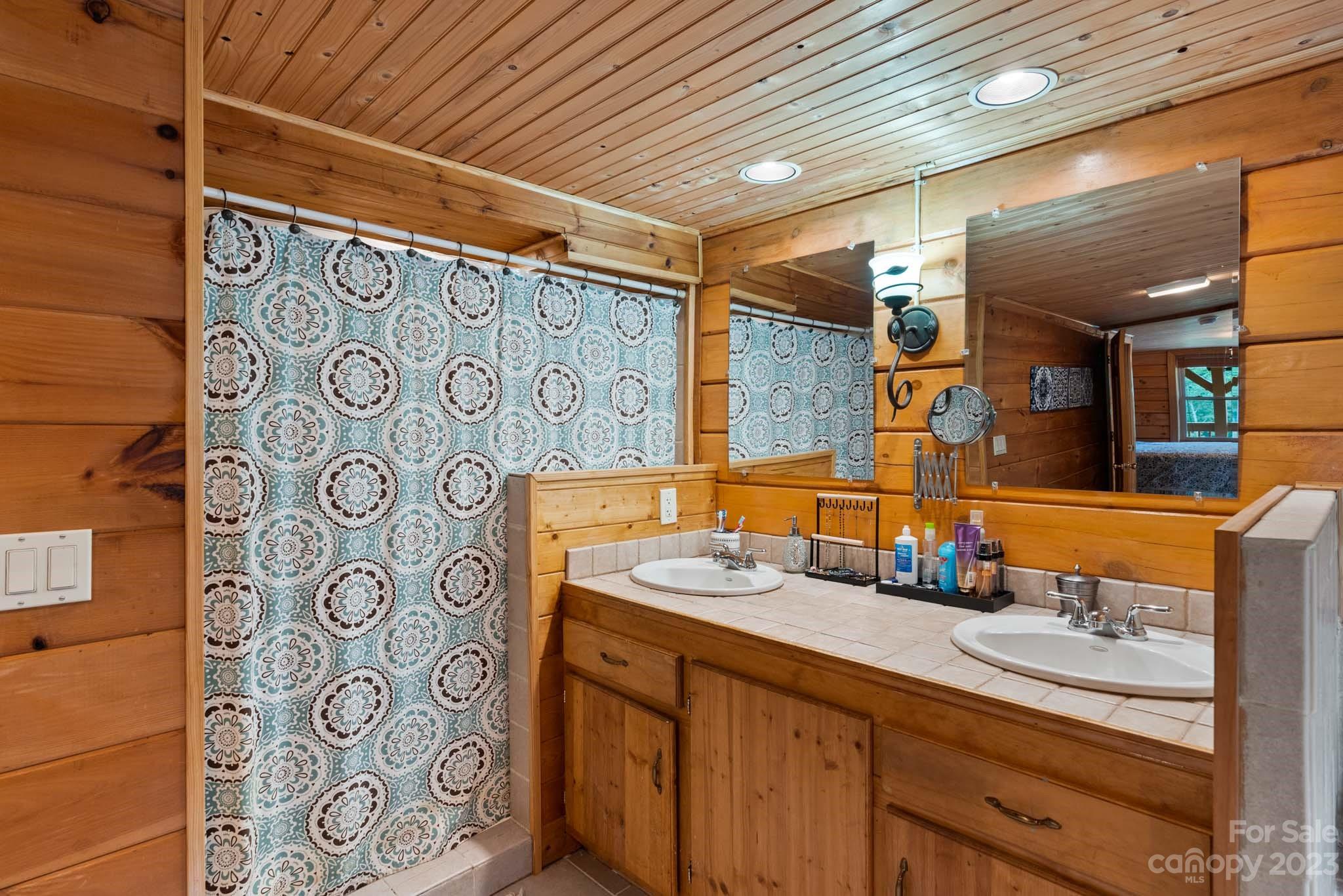 Heatherbrook - Residential