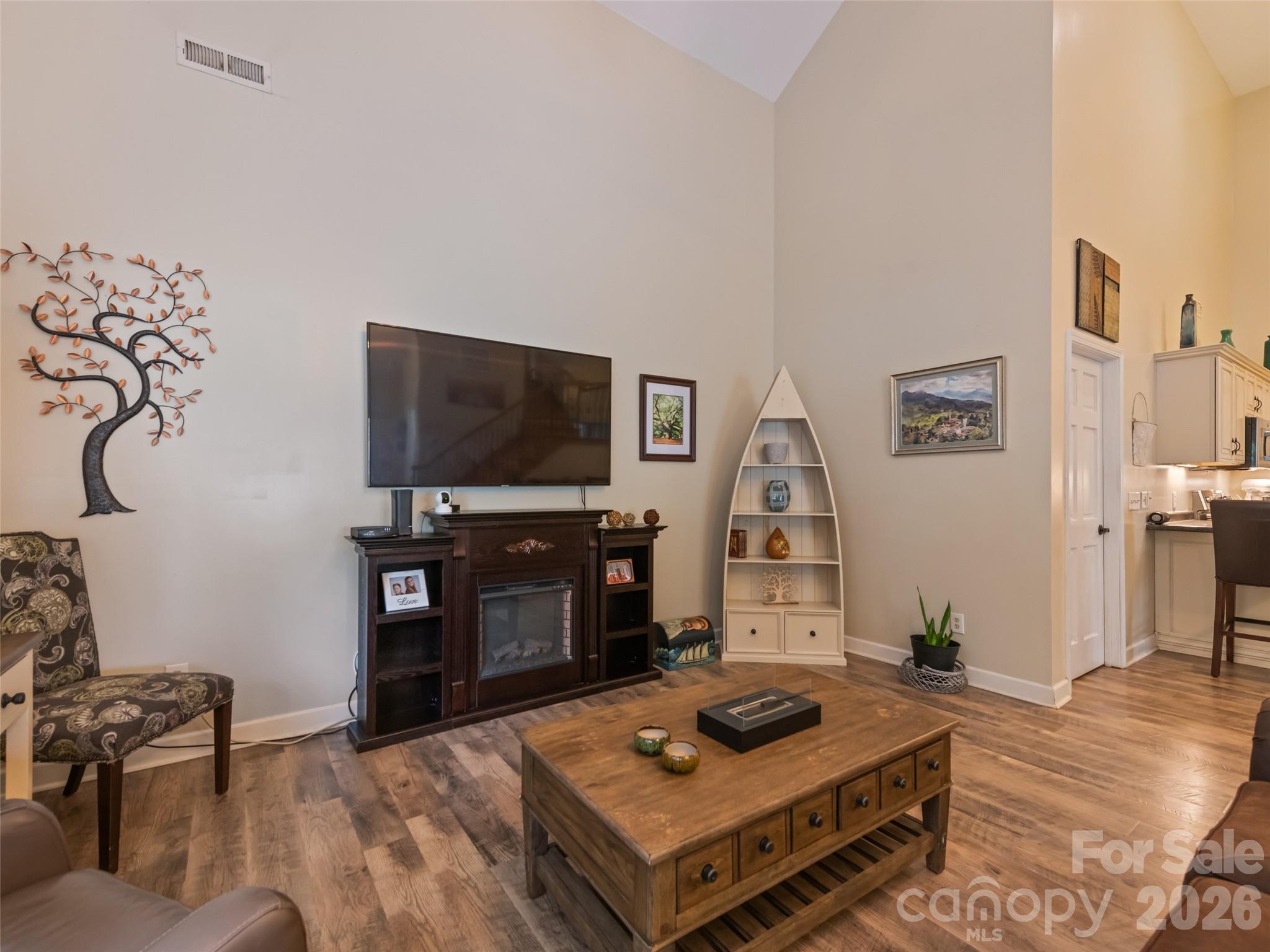 Town And Country Townhouses - Residential