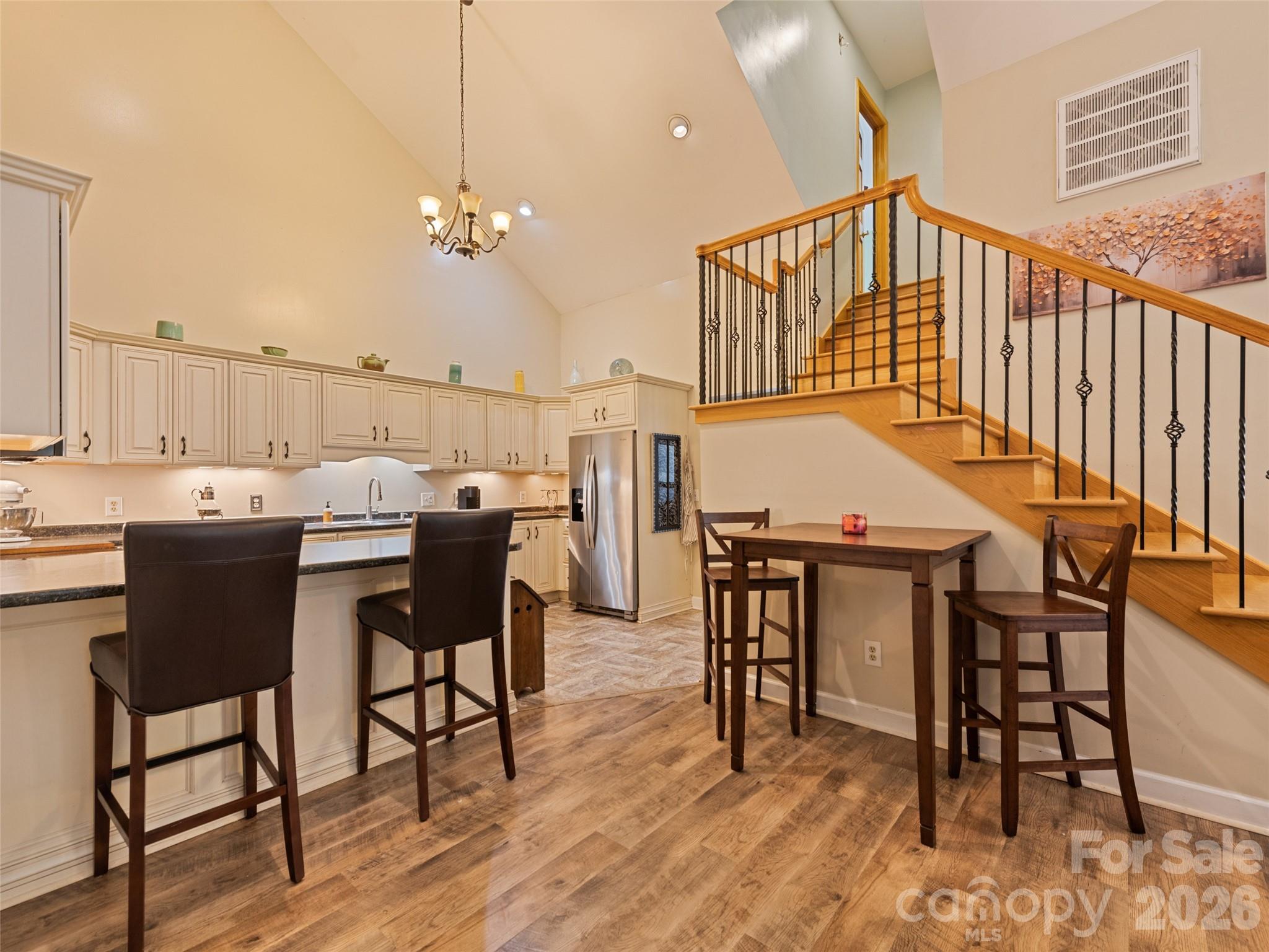 Town And Country Townhouses - Residential