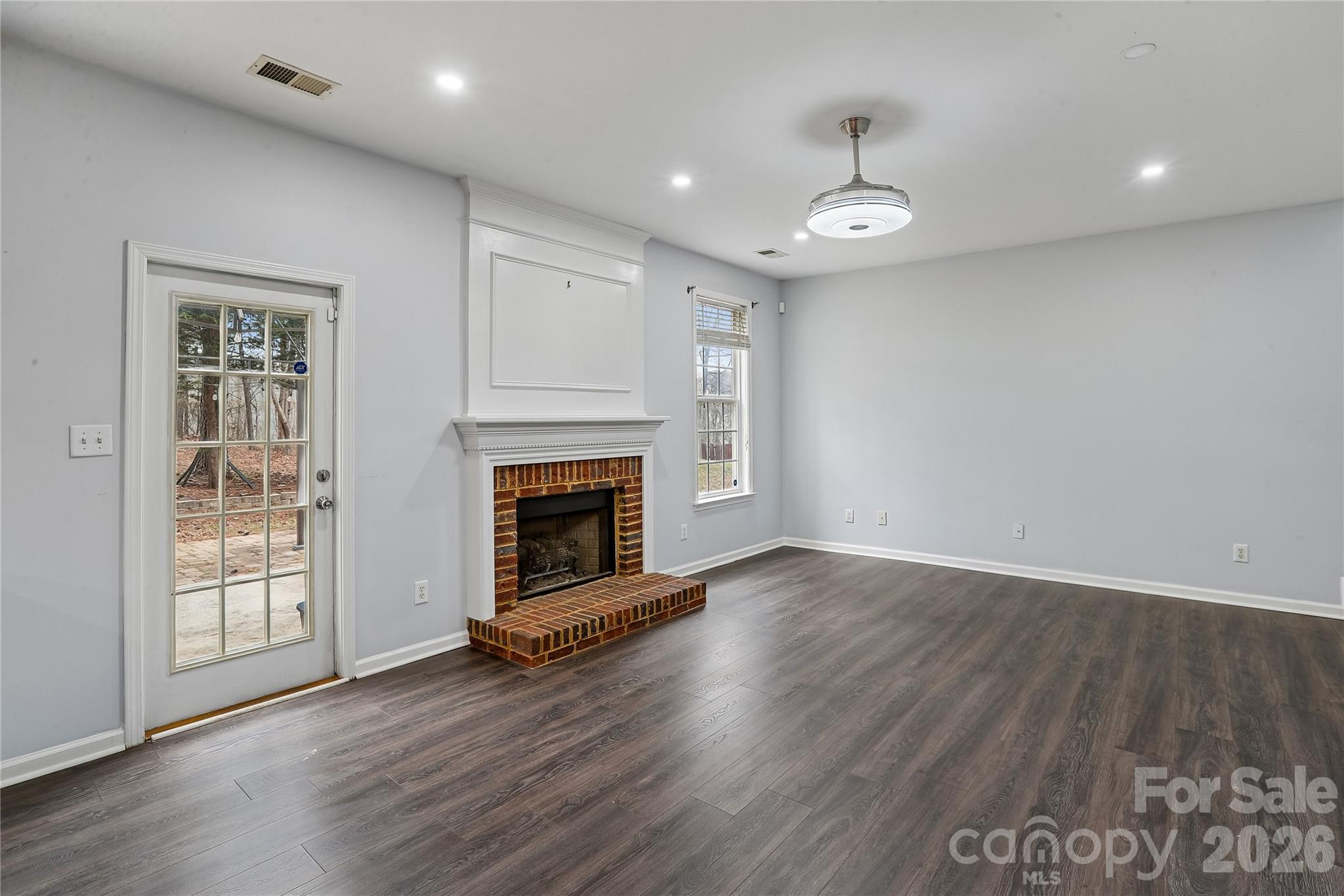 Fox Glen - Residential