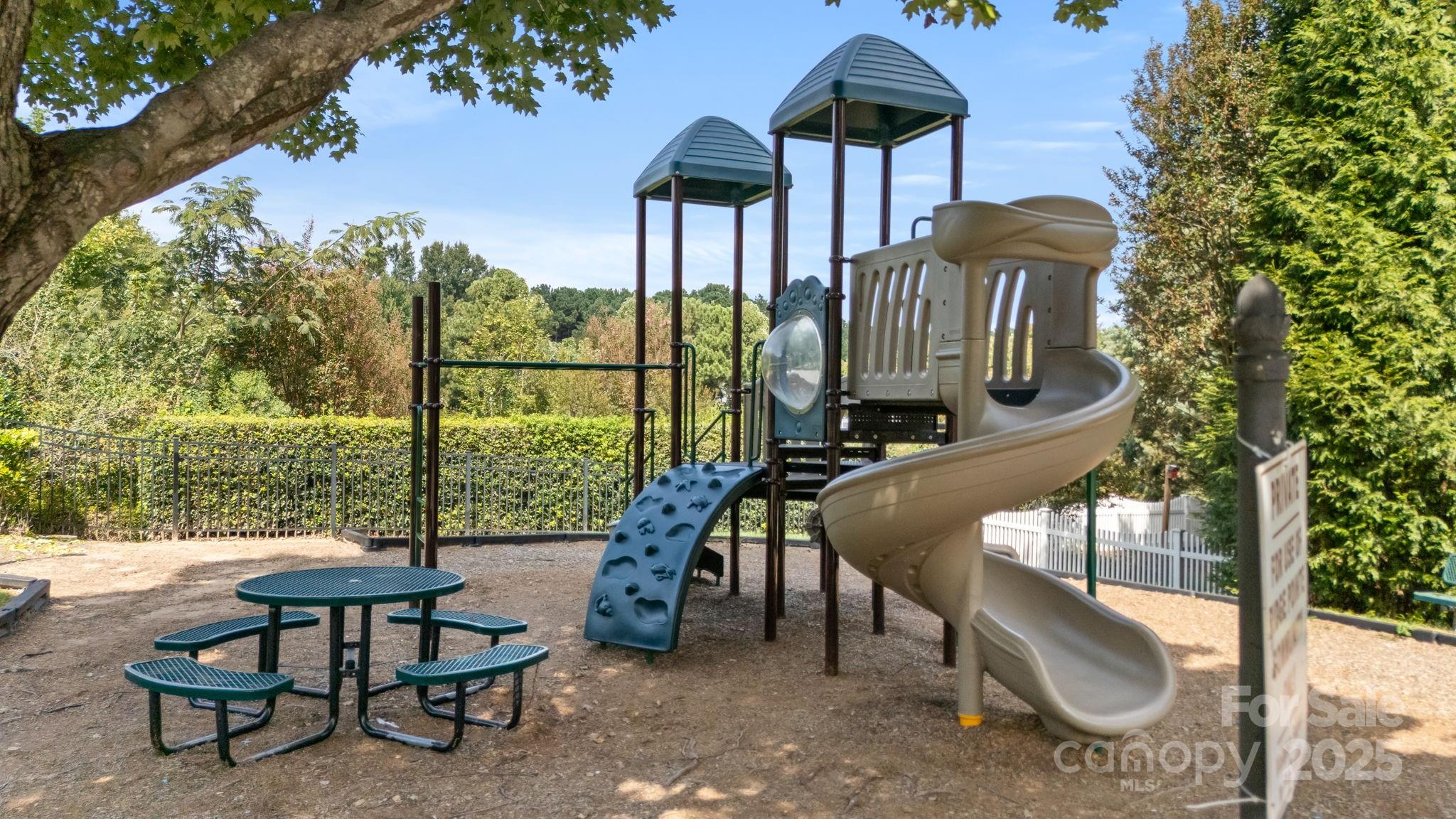 Ridge Pointe - Residential