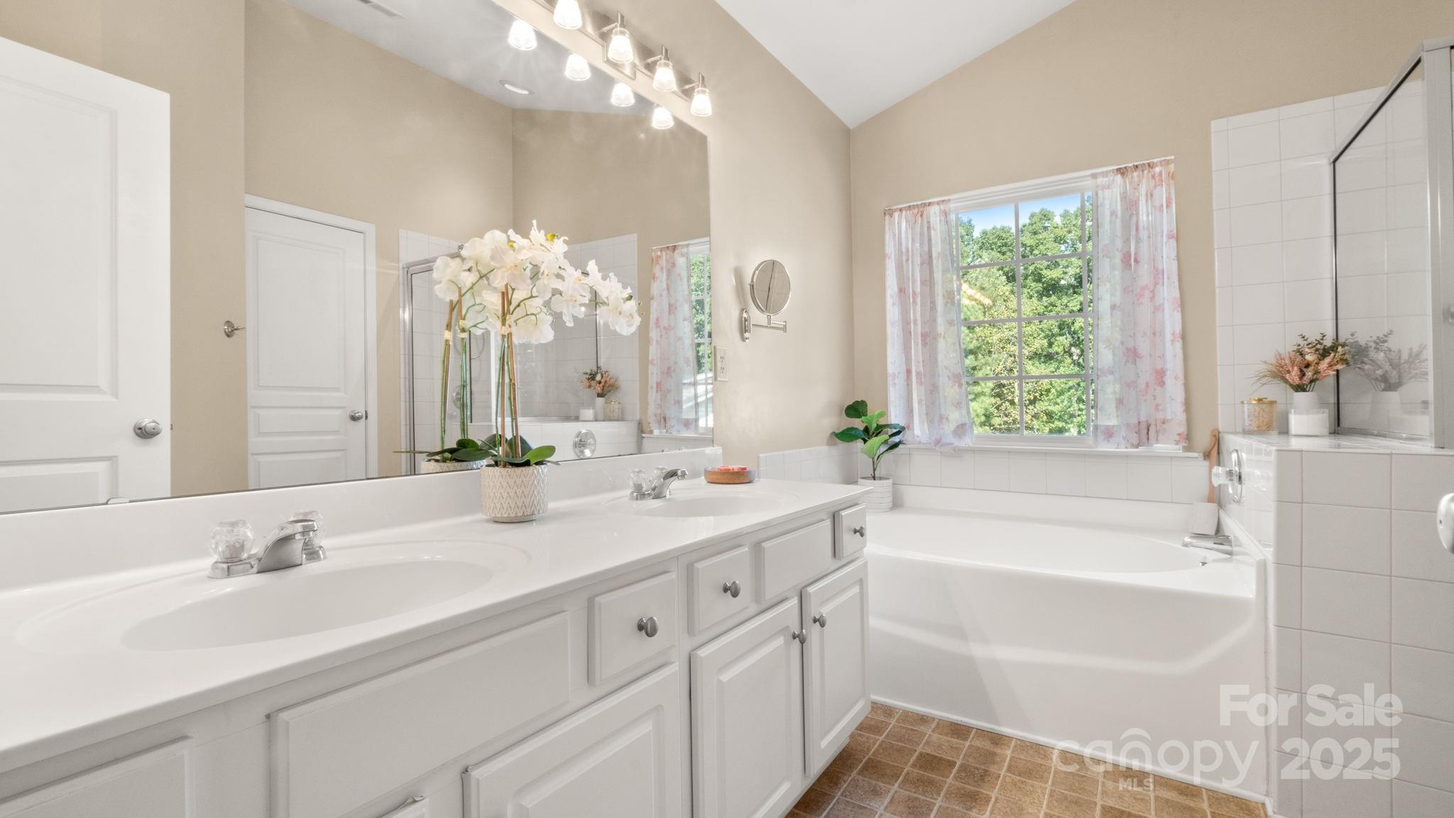 Ridge Pointe - Residential