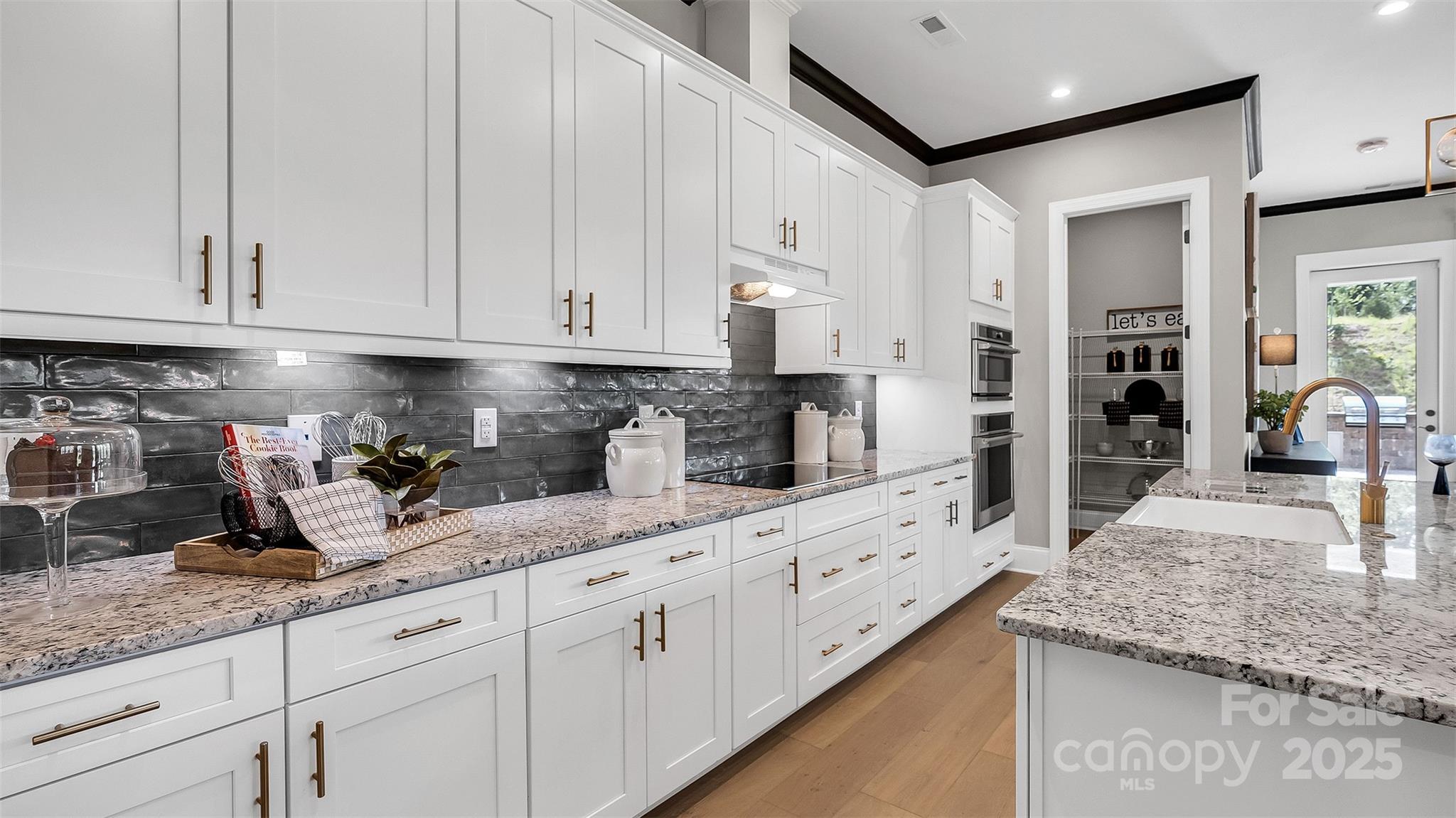 1031 Rabbit Hill Lane