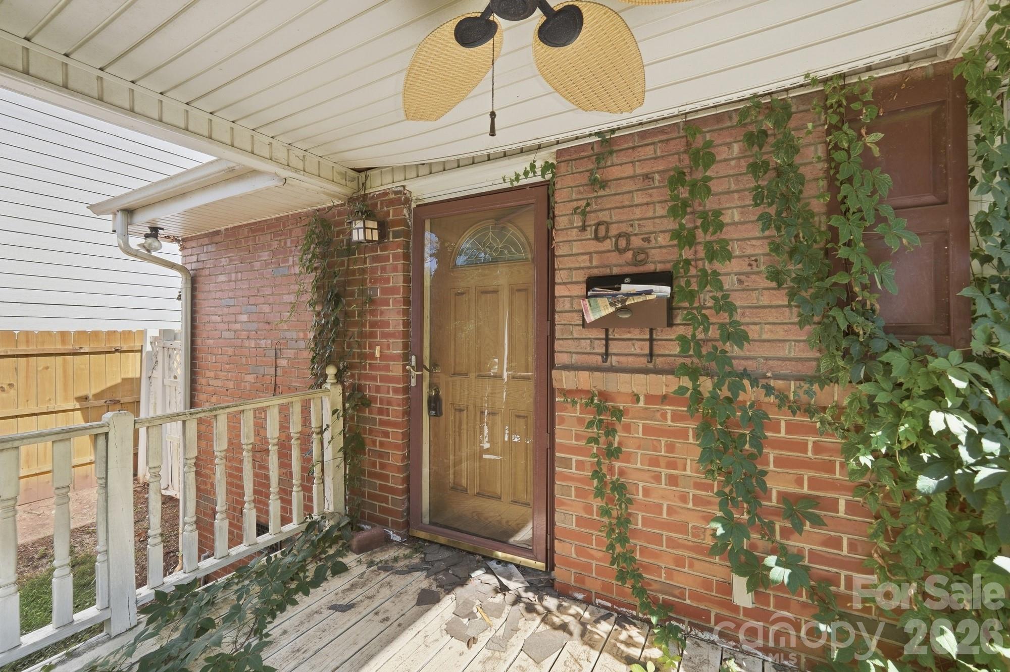 1009 Spruce Street