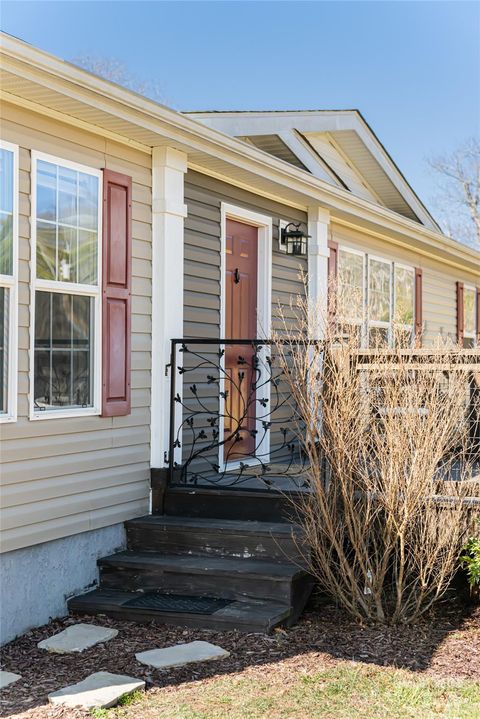 A home in Hendersonville
