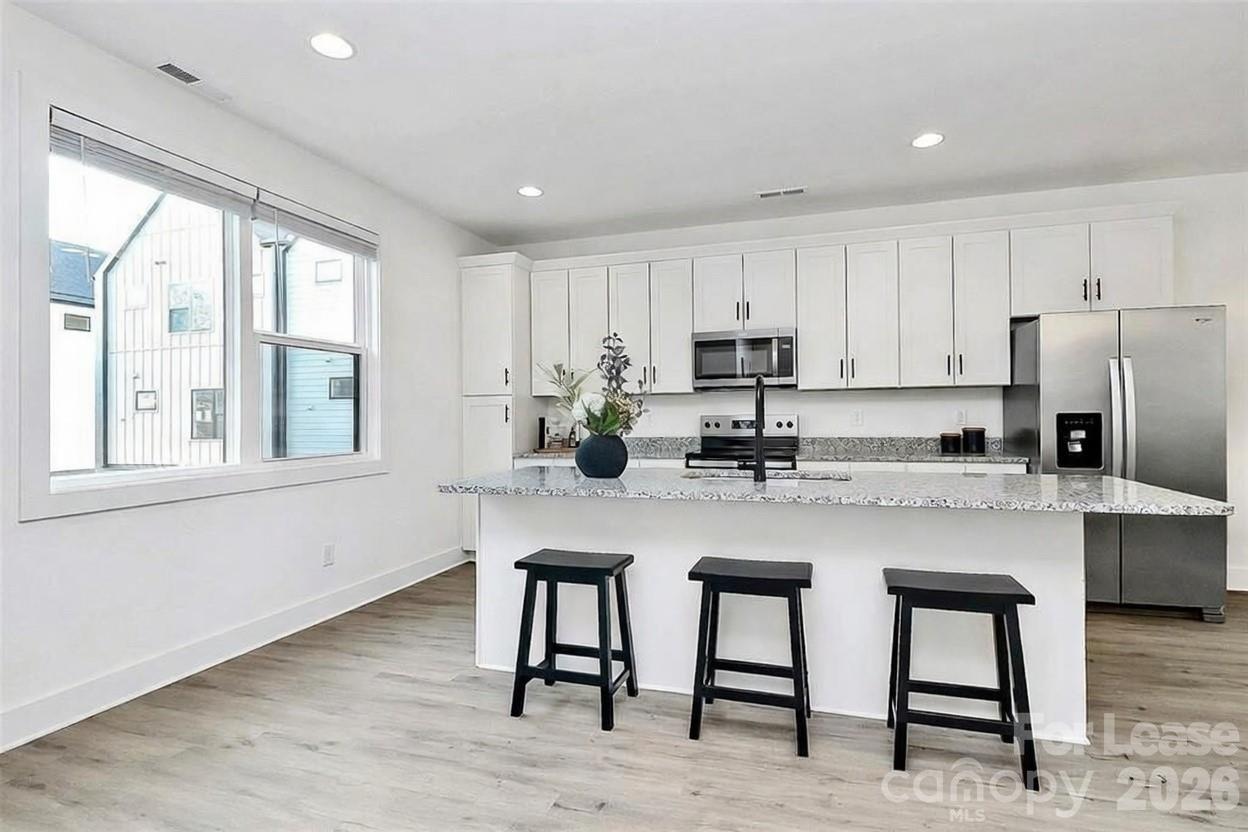 Residences at Oakview - Residential Lease