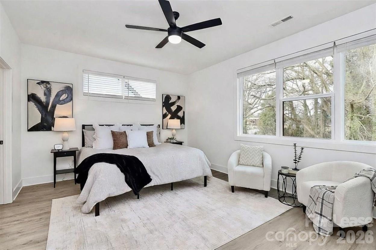 Residences at Oakview - Residential Lease