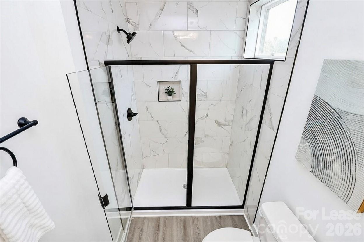 Residences at Oakview - Residential Lease