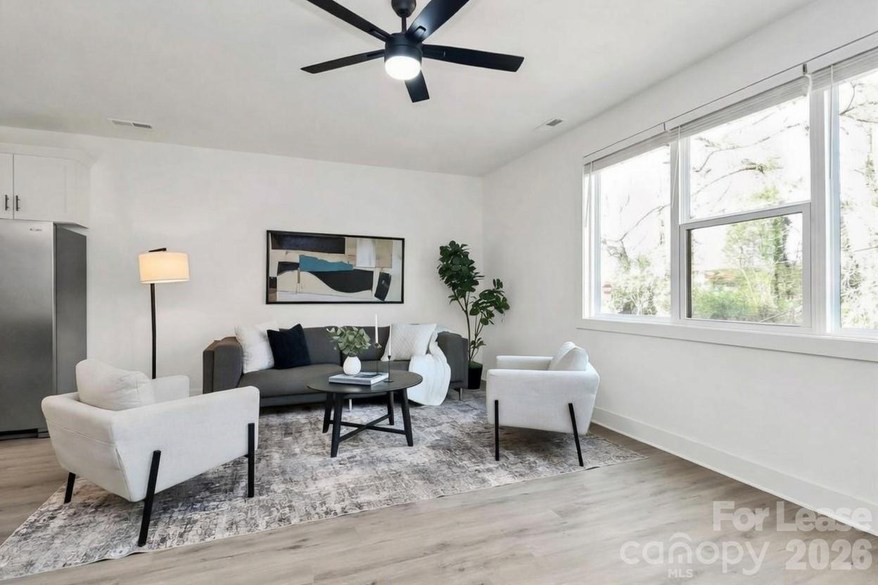 Residences at Oakview - Residential Lease