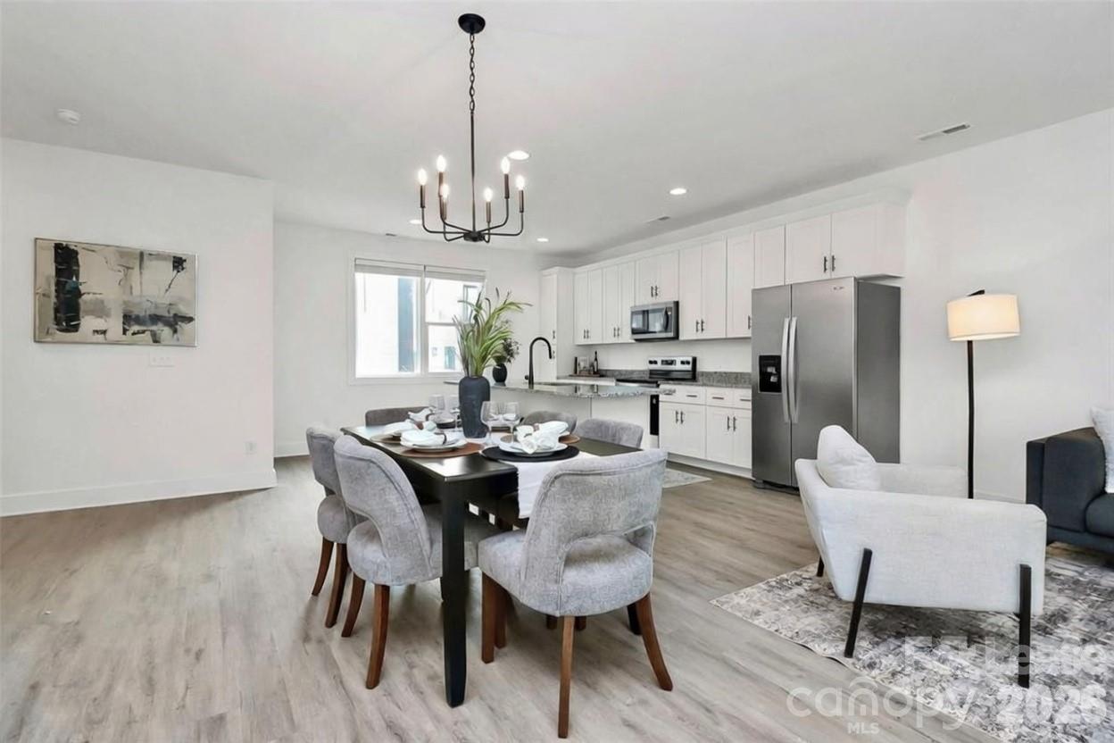 Residences at Oakview - Residential Lease