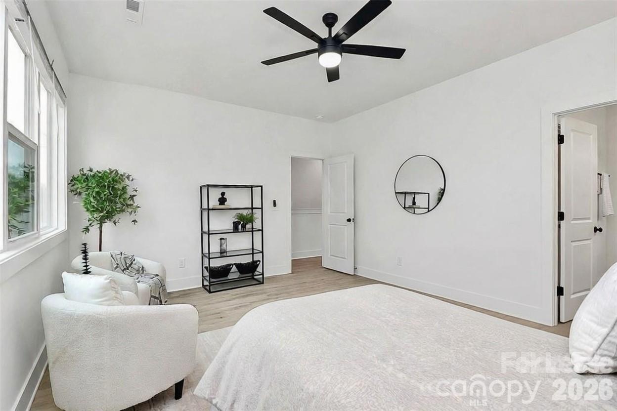 Residences at Oakview - Residential Lease